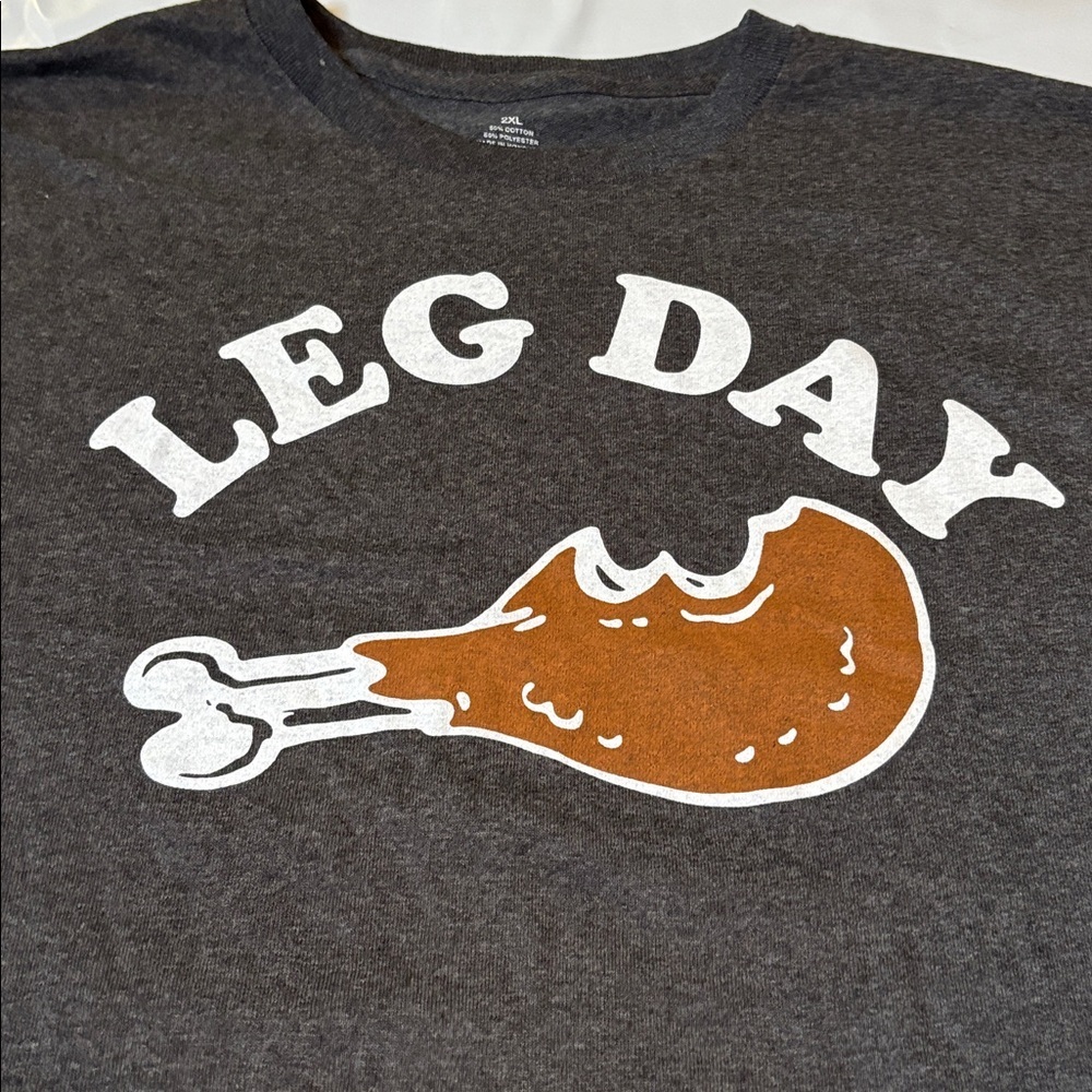 Leg Day Turkey Leg Funny Gym Graphic Tee Men’s 2XL Gray - Picture 3 of 7